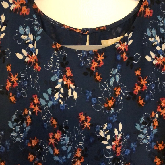 Sleeveless floral shift dress - Picture 2 of 5